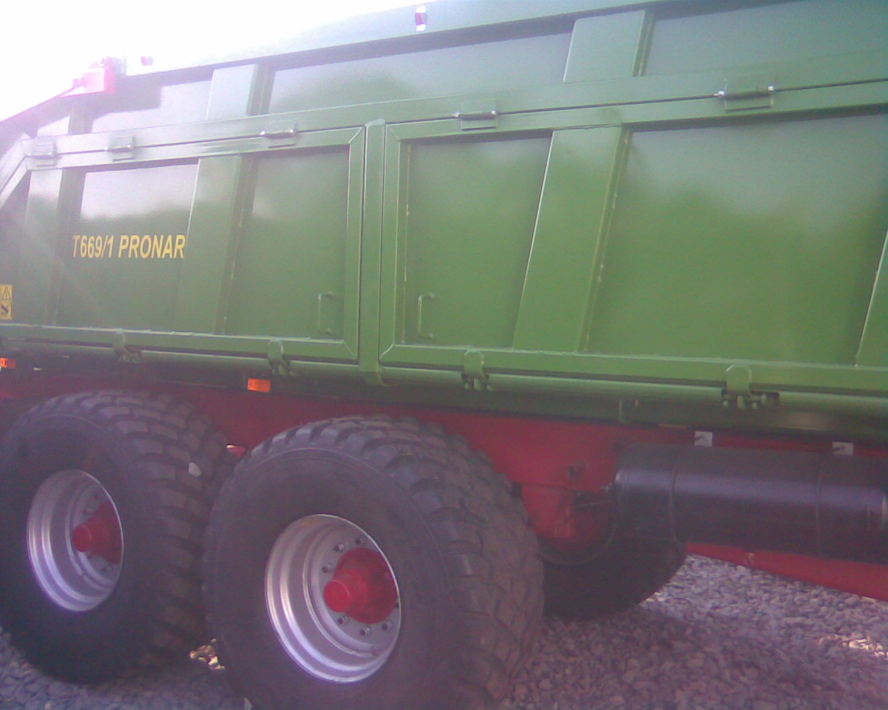 T 669 3